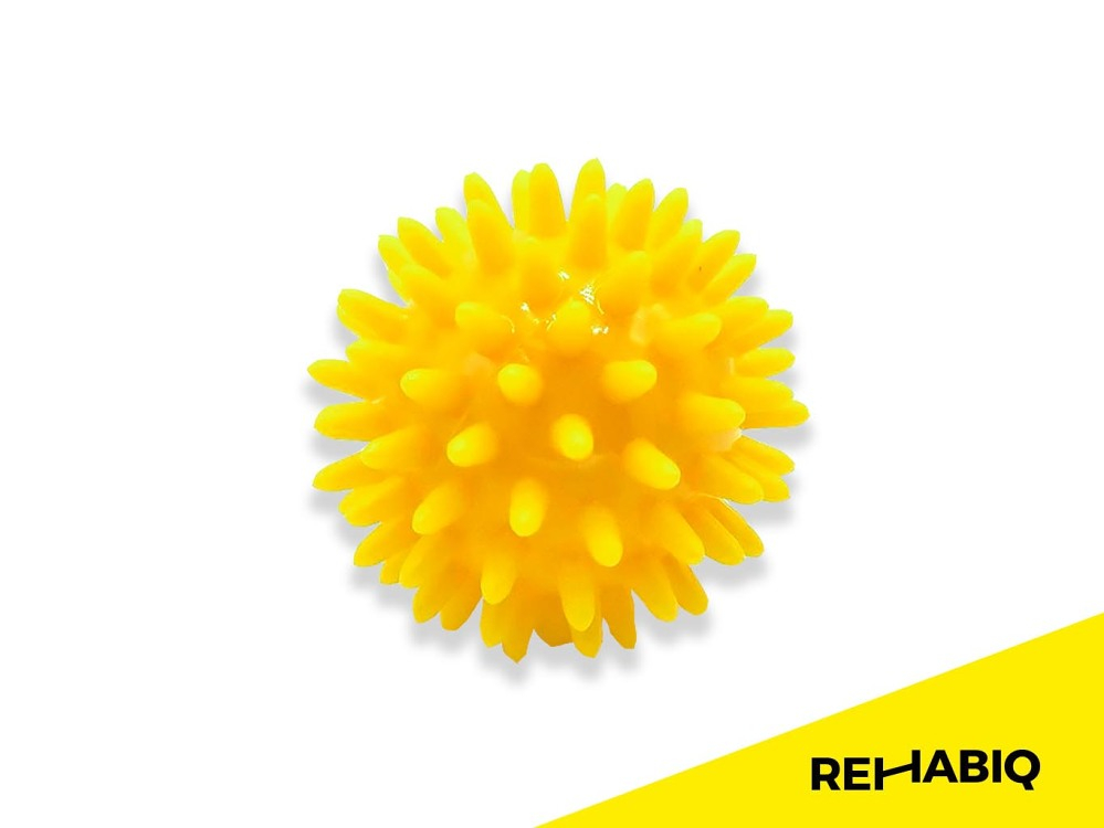 E-shop REHABIQ Masážní míček ježek žlutý 6 cm