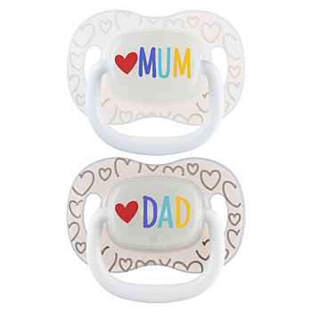 CANPOL BABIES Mum&Dad dudlík svítící silikonový symetrický 0-6m 2 kusy (Dudlíky 0 - 6 měsíců) - Zklidňující, Omyvatelný