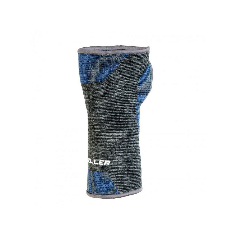 Levně MUELLER 4-Way Stretch Premium Knit Wrist Support bandáž na zápěstí velikost M/L