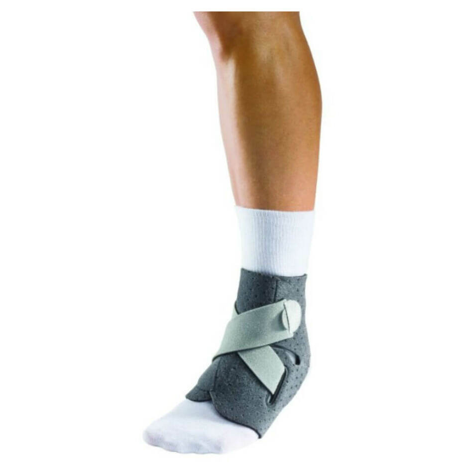 E-shop MUELLER Adjust-to-fit ankle support ortéza na kotník 1 kus