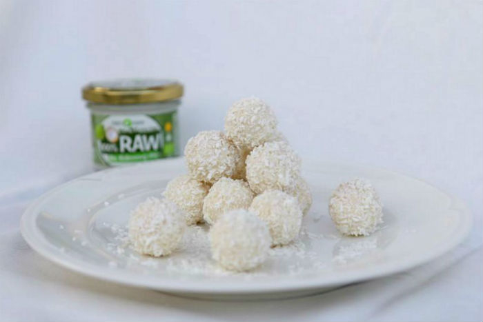 Netradiční vánoční cukroví: Raw kokosové kuličky