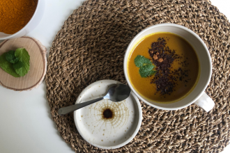 Přírodní cestou: Protizánětlivé veganské mléko s kurkumou Přírodní cestou: Protizánětlivé veganské mléko s kurkumou