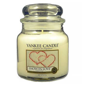 YANKEE CANDLE Classic Vonná svíčka střední Clean Cotton 411 g, Vůně: Snow In Love